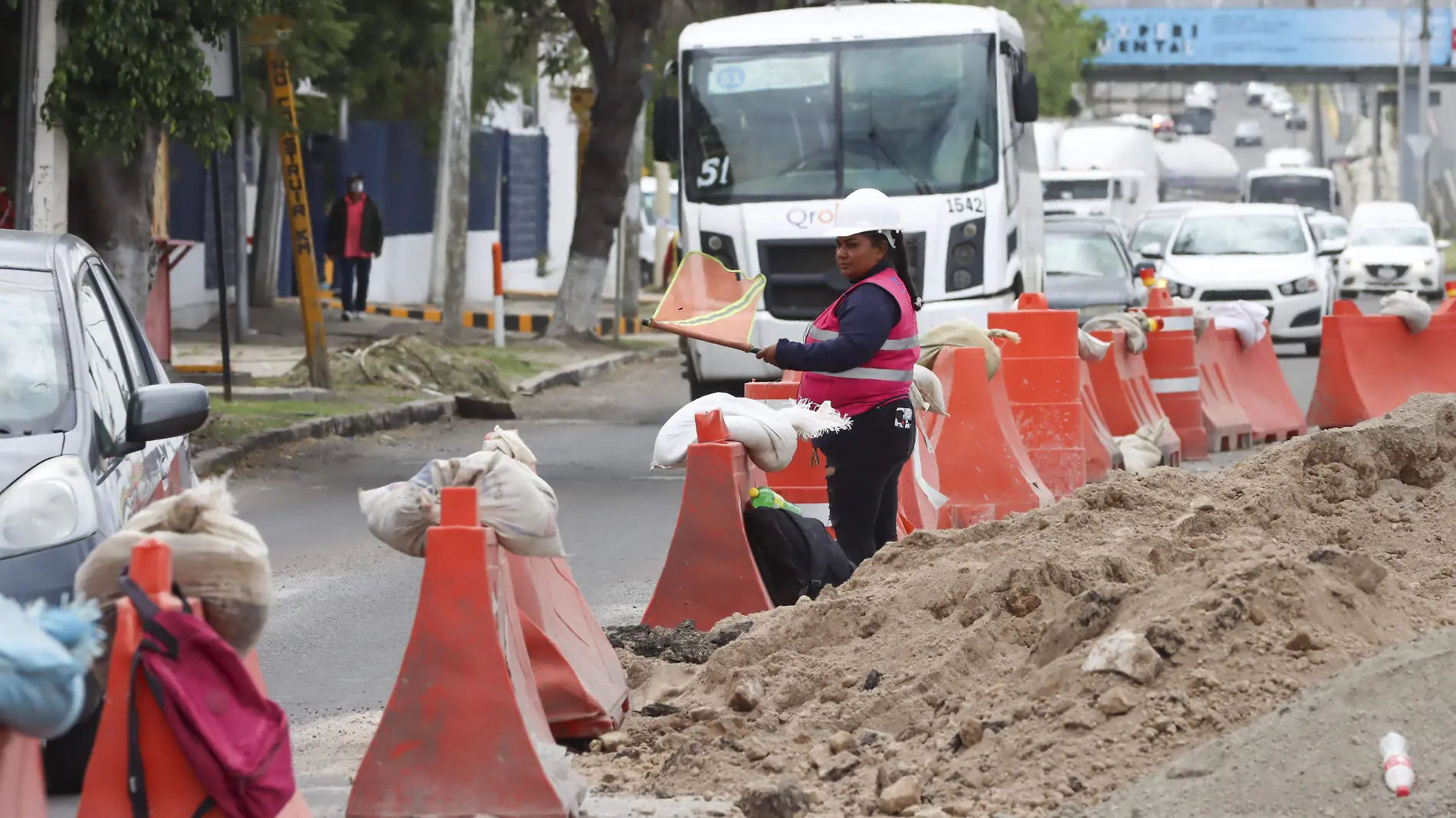 220920_BANDERERAS_OBRA 5 DE FEBRERO_HA_24